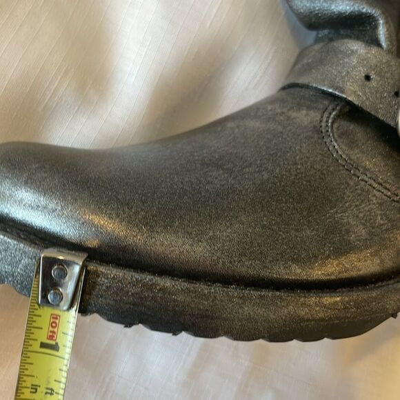 FRYE GUNMETAL AND SILVER MOTO LEATHER BOOTS.   NEW IN BOX - Picture 11 of 11